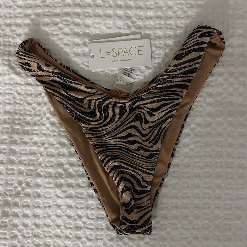 L Space Bikini Set - Picture 5 of 6